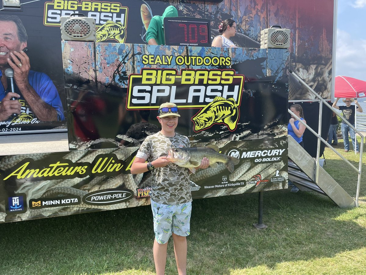 Kicks 105 tweet media