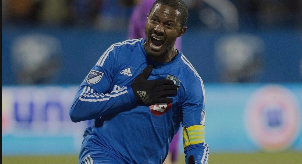 JOUR DE DERBY. Il faut mouiller le maillot et afficher la Grinta de Jason. Il faut suivre l'exemple du Capi Éternel <a href="/pbernier10/">Patrice Bernier</a> &amp; du Capi Actuel <a href="/samuelpiette/">Samuel Piette</a> et vouloir humilier TFC 🤡. Les nouveaux doivent comprendre que c'est dans notre ADN 🔵⚪️⚫️.  #CFMTL #IMFC <a href="/cfmontreal/">CF Montréal</a>