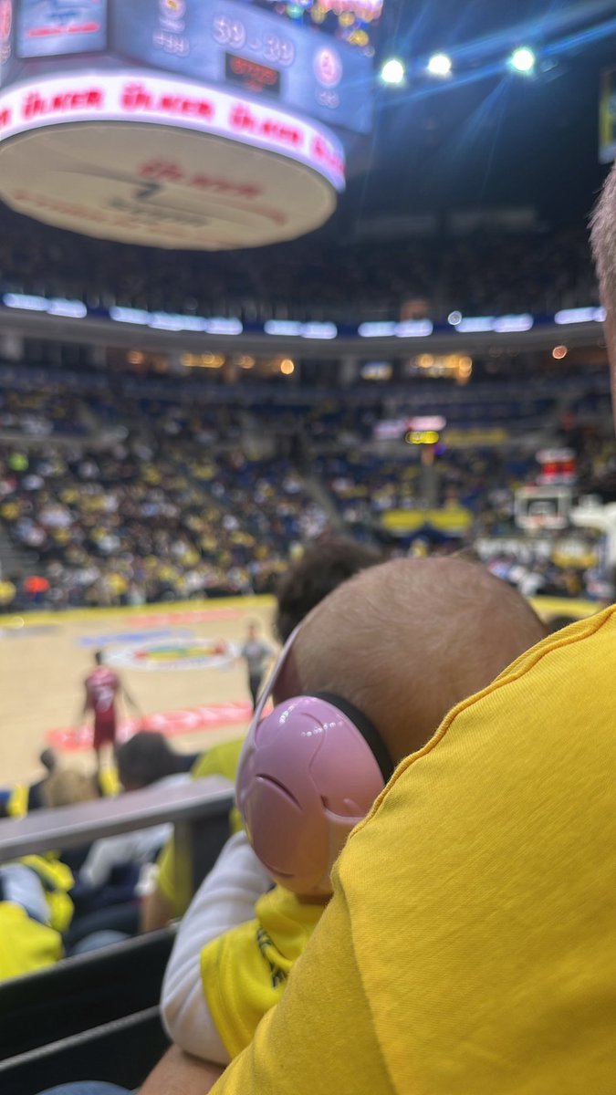 Mini bir taraftar🩷
<a href="/FBBasketbol/">Fenerbahçe Beko</a>