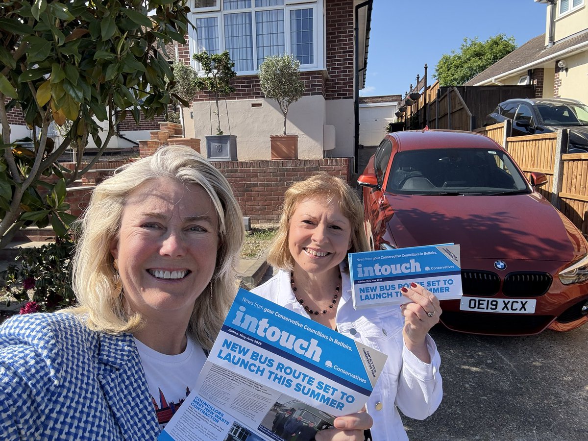 Anna_Firth's tweet photo. 🌞 Lovely day to be back out on the doorsteps supporting @Southend_Tories in #Belfairs Leigh-on-Sea with our fantastic Southend Conservative Team!
So nice to be supporting great @Conservatives councillors that are delivering for residents & keeping council taxes low 💷🚌🚧🚙📚 https://t.co/FXxjx9kvhG