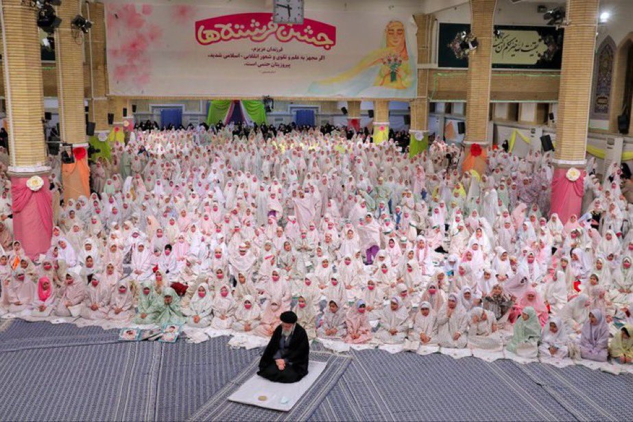 zriboua's tweet photo. Two Middle Easts

On the left, the UAE, pushing for reforms, opening its society, fighting against the demonization of women.

On the right, the Islamic Republic of Iran, submerging the region with predatory, anti-Western messaging, &amp; pushing the idea that women are evil. https://t.co/4lvEXjp2Dd