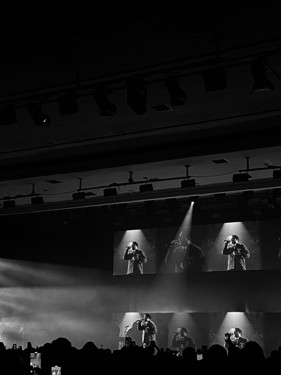 ambarrise's tweet photo. akan sempurna kalau venue nya bukan di Grand Pasific. 

BAGUS BANGET WEY BUSET😭🤧🖤 #samasamatur https://t.co/OQxgae0mN4