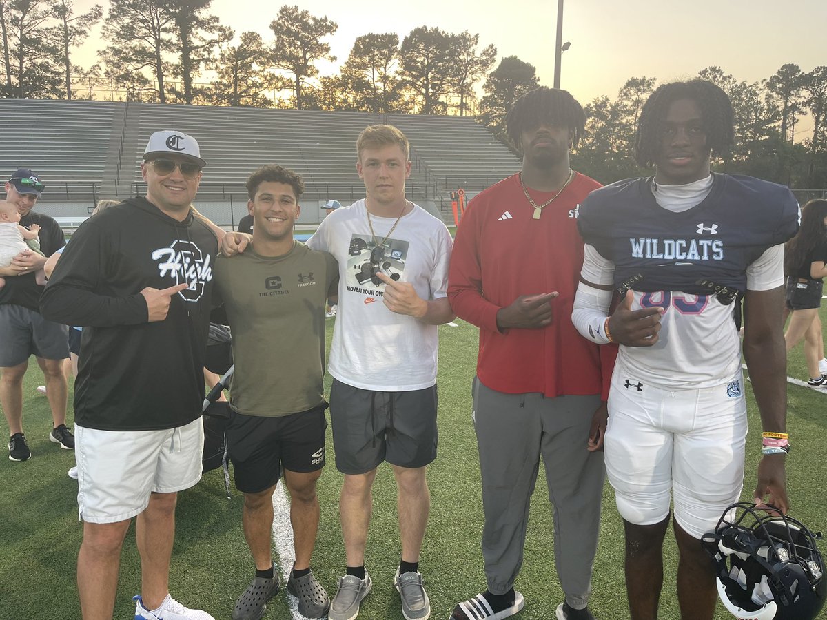 William Jackson (@willjacksonqb3) on Twitter photo Thanks to my Minneola family for coming up to the spring game yesterday!!!
<a href="/QBOCCoachAlford/">Grant Alford</a> <a href="/ReggieJ03389825/">Reggie Jackson 6’6 280 OT</a> <a href="/BraylonKnauth/">Braylon Knauth</a> <a href="/QNiemann14/">Quinn Niemann QB 6’3” 202</a> Thanks to my Minneola family for coming up to the spring game yesterday!!!
<a href="/QBOCCoachAlford/">Grant Alford</a> <a href="/ReggieJ03389825/">Reggie Jackson 6’6 280 OT</a> <a href="/BraylonKnauth/">Braylon Knauth</a> <a href="/QNiemann14/">Quinn Niemann QB 6’3” 202</a>