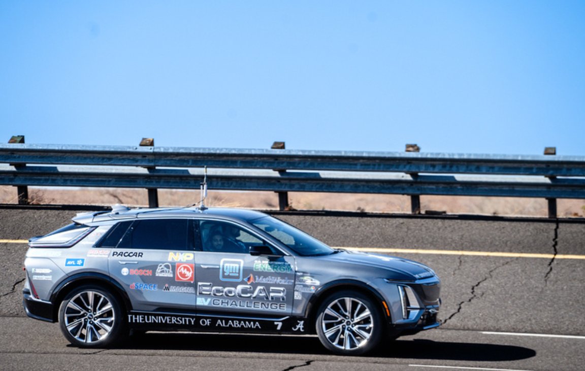EcoCAR Challenge (@ecocarchallenge) on Twitter photo ๐ฆThe EcoCAR teams put their Connected and Automated Vehicle Systems (CAVS) to the test using Vehicle-to-Everything connectivity at <a href="/GM/">General Motors</a>โs Desert Proving Ground during the Connected Intersection Navigation Challenge.
#EcoCAR #VehicleSafety #GMStudents #MATLABStudents #AVTC ๐ฆThe EcoCAR teams put their Connected and Automated Vehicle Systems (CAVS) to the test using Vehicle-to-Everything connectivity at <a href="/GM/">General Motors</a>โs Desert Proving Ground during the Connected Intersection Navigation Challenge.
#EcoCAR #VehicleSafety #GMStudents #MATLABStudents #AVTC