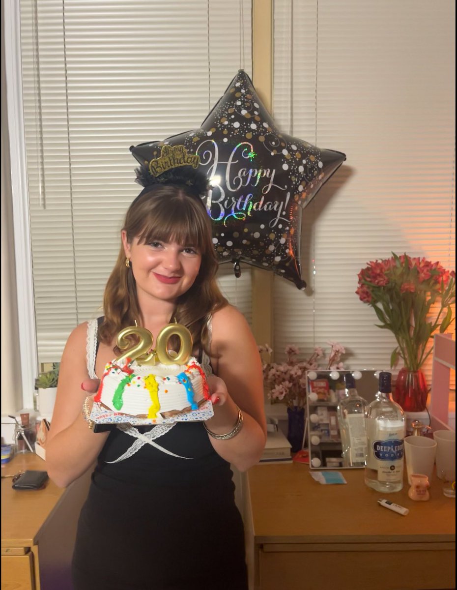 Kelly Mills Burke tweet media