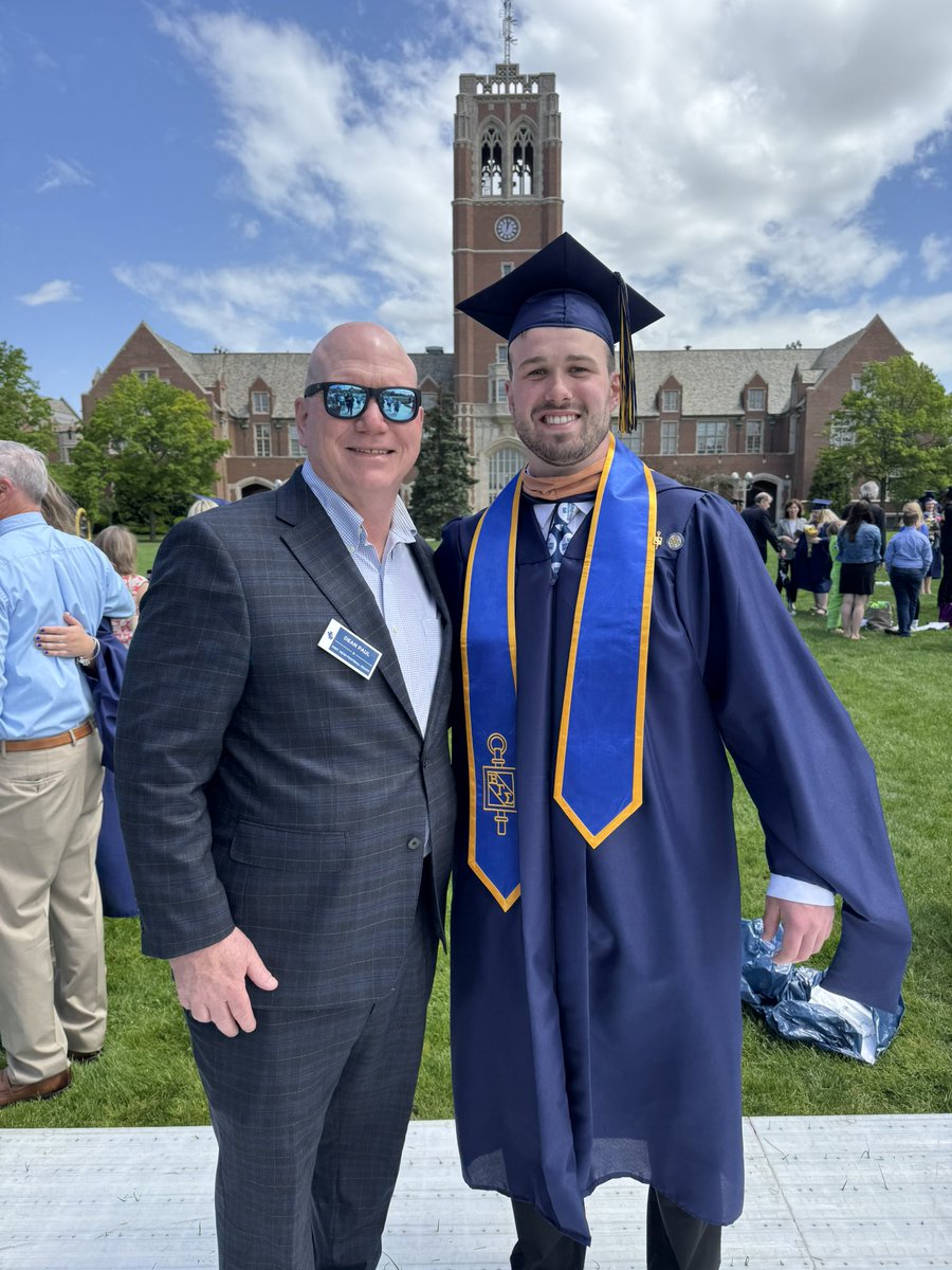 The sun came out to shine on our star Blue Streaks at the Graduate Commencement! 

Proud to celebrate our amazing Graduates! 💙💛
