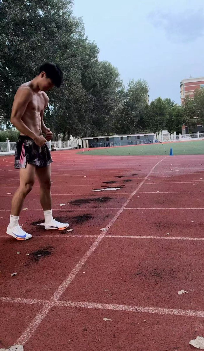 直男的小把戏 tweet media