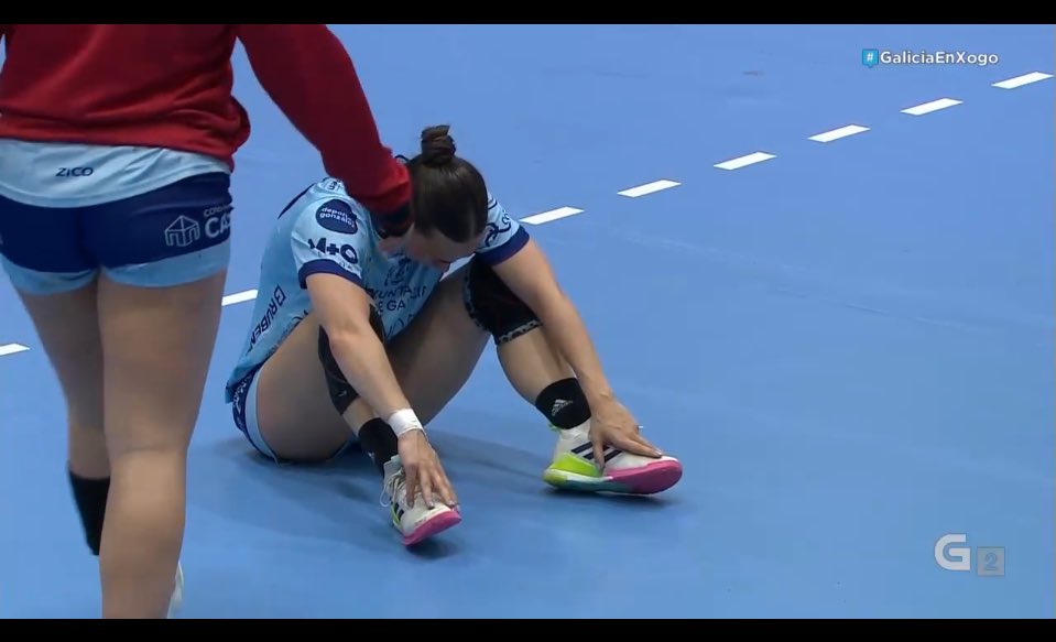 Mi Balonmano 🌻 (@aguardabalonman) on Twitter photo Un solo gol les han separado de la gloria , pero el <a href="/BmPorrino/">Club Balonmán Porriño</a> y su afición han dado una maravillosa lección de lucha hasta el final.
Mi aplauso 👏 más fuerte . Un solo gol les han separado de la gloria , pero el <a href="/BmPorrino/">Club Balonmán Porriño</a> y su afición han dado una maravillosa lección de lucha hasta el final.
Mi aplauso 👏 más fuerte .