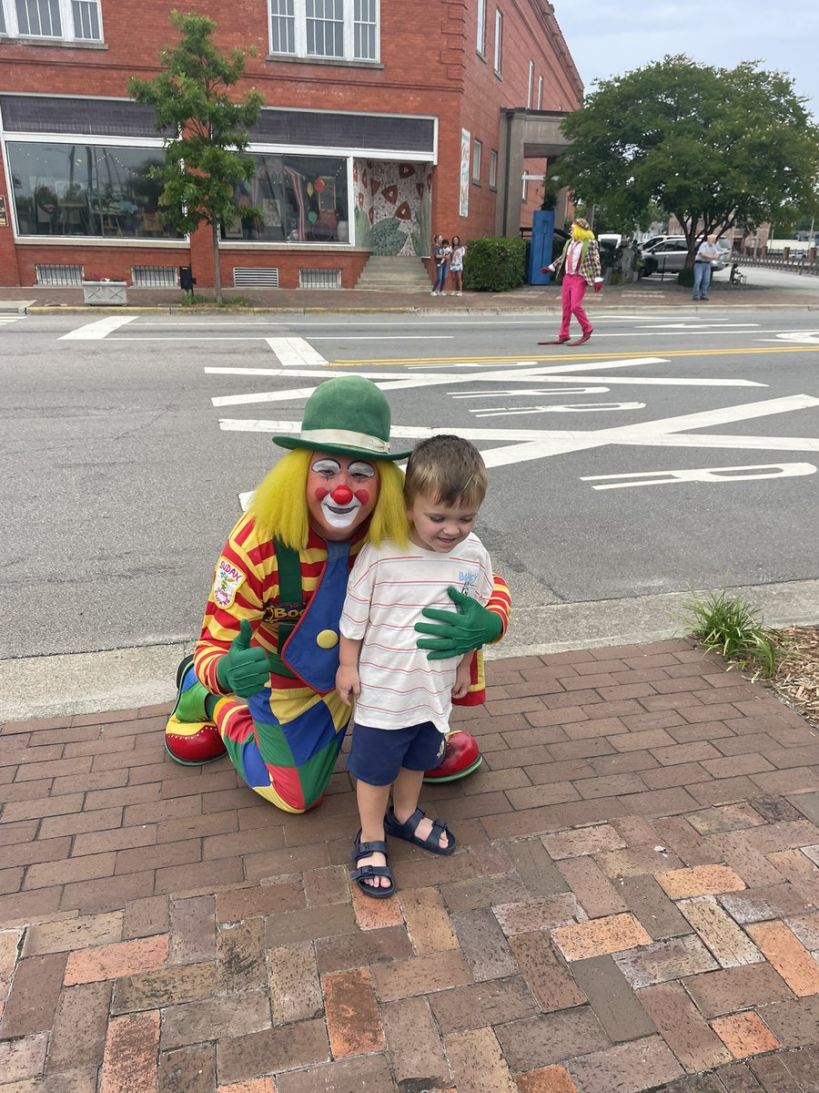 KinstonPolice's tweet photo. Downtown Kinston was full of fun, color, and community spirit today during the Shriners Parade—and KPD was proud to be part of it!

Big thanks to Captain Poole for capturing these great moments!

#KinstonPD #ShrinersParade #CommunityProud #DowntownKinston https://t.co/D07Ya4zN1T
