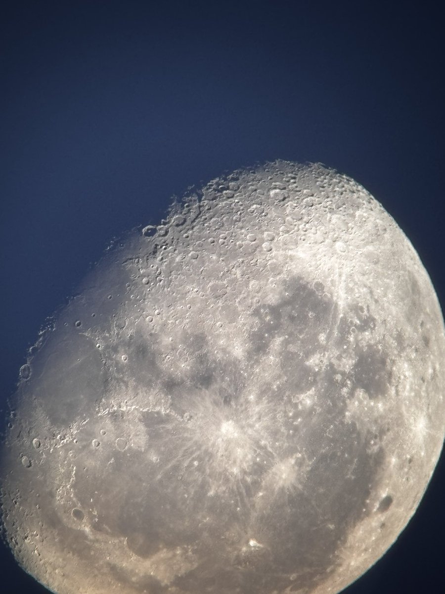 ToadSuckFerry's tweet photo. Despite the rain and fog, I got pretty good focus on this photo just before dawn on the homemade Hadley telescope #arwx https://t.co/P1iIn34uAd