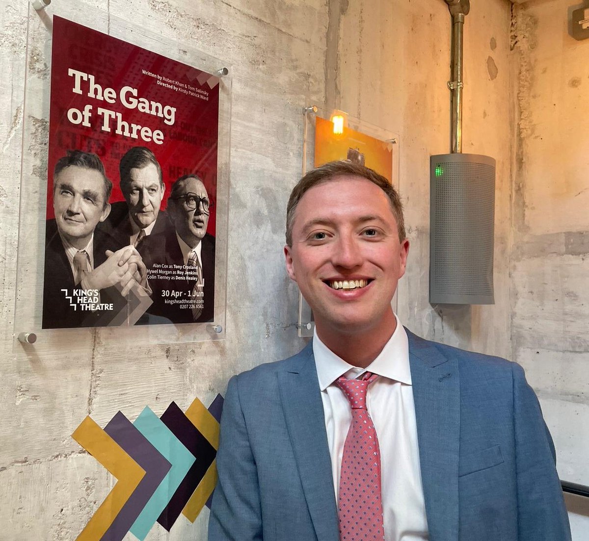 'The Gang of Three' -- a wonderful play about Roy Jenkins, Tony Crosland, and Denis Healey at the King's Head Theatre in Islington. Two Labour titans and a splitter. Excellent acting and writing. Bravo 👏 🌹