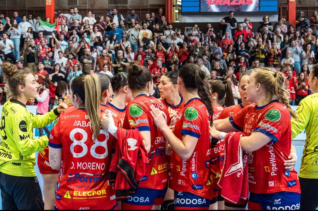 DeporteCienPorCien (@deporte100x100) on Twitter photo #EHFEC - Final (global)
🇮🇸 Valur 54-53 <a href="/BmPorrino/">Club Balonmán Porriño</a> 🇪🇸
🥈Las gallegas se proclaman SUBCAMPEONAS EHF CUP tras caer ante las islandesas...
6️⃣ goles ARGEIRSDOTTIR y BUFORN.
📸 CBM Porriño twitch.tv/deportecienpor… #EHFEC - Final (global)
🇮🇸 Valur 54-53 <a href="/BmPorrino/">Club Balonmán Porriño</a> 🇪🇸
🥈Las gallegas se proclaman SUBCAMPEONAS EHF CUP tras caer ante las islandesas...
6️⃣ goles ARGEIRSDOTTIR y BUFORN.
📸 CBM Porriño twitch.tv/deportecienpor…