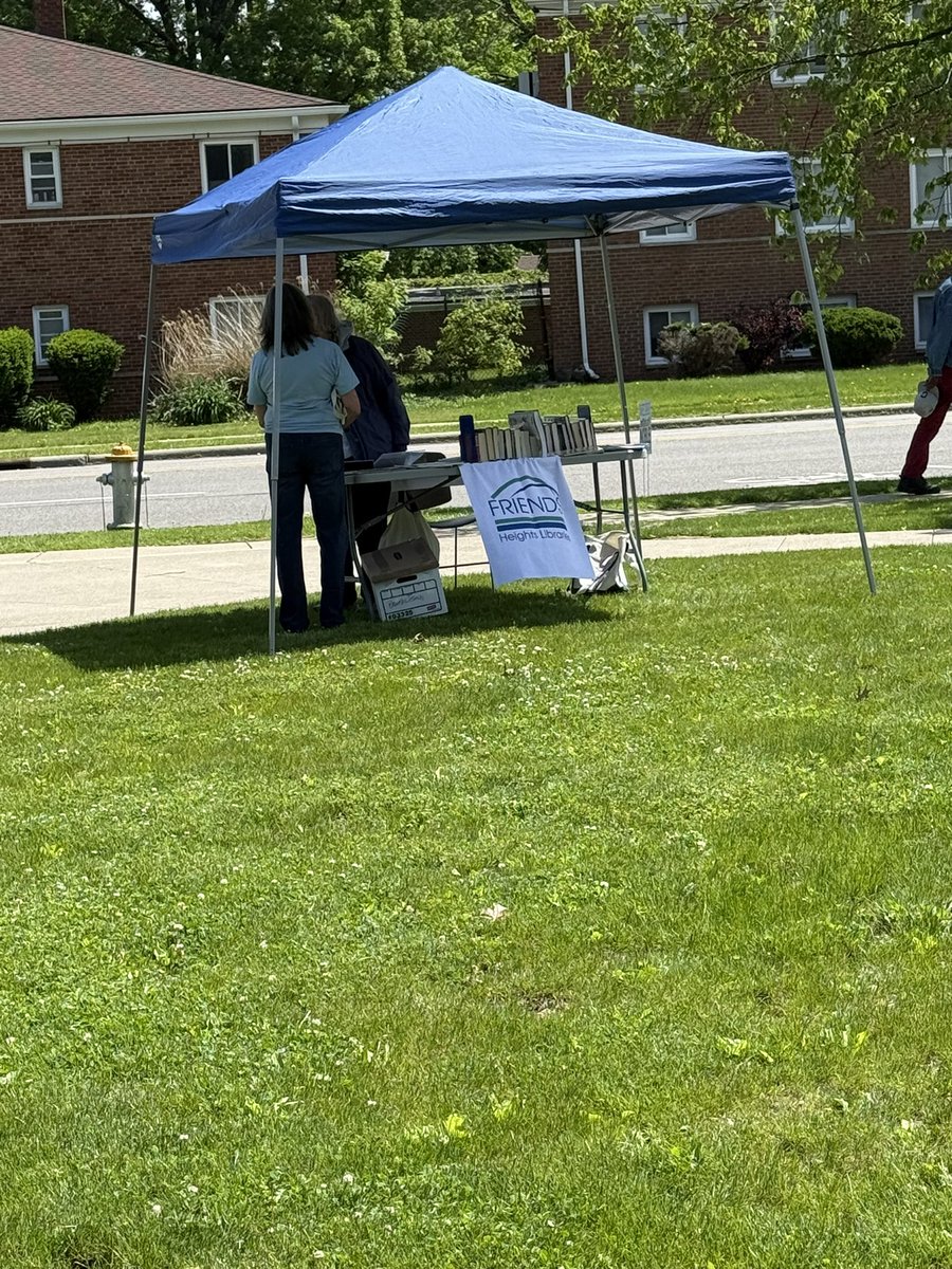 NobleNeighbors's tweet photo. Several events happening today for #WeAreNoble! Visit https://t.co/W7x1A87zQP for more information! 
#ClevlandHeights https://t.co/82YYY2g3gy
