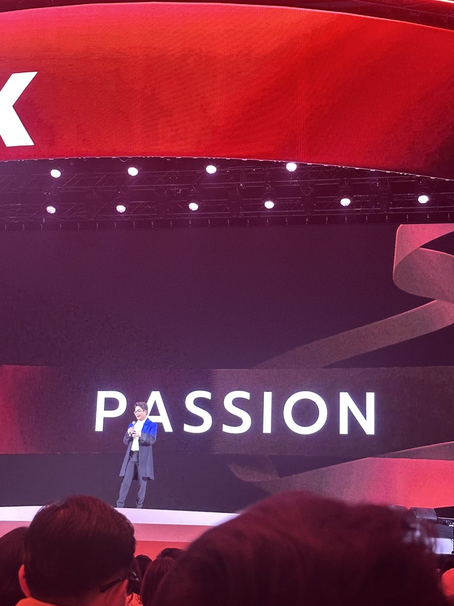 नोमेच् tweet media