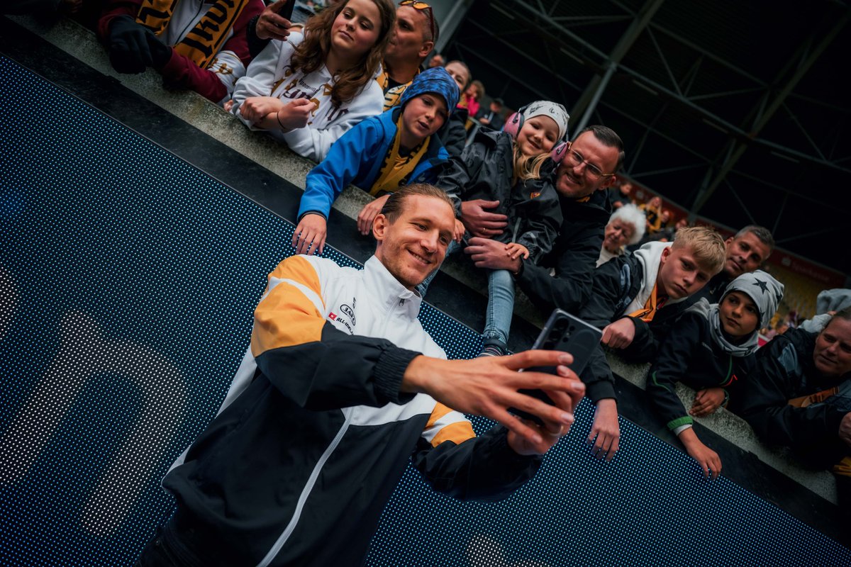 DynamoDresden's tweet photo. Ihr Aufsteiger 🫶 #sgd1953 https://t.co/WMPWQw4oTf