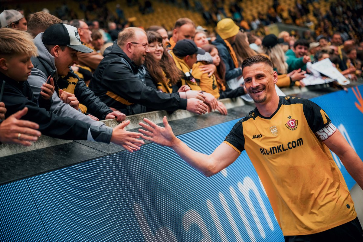 DynamoDresden's tweet photo. Ihr Aufsteiger 🫶 #sgd1953 https://t.co/WMPWQw4oTf