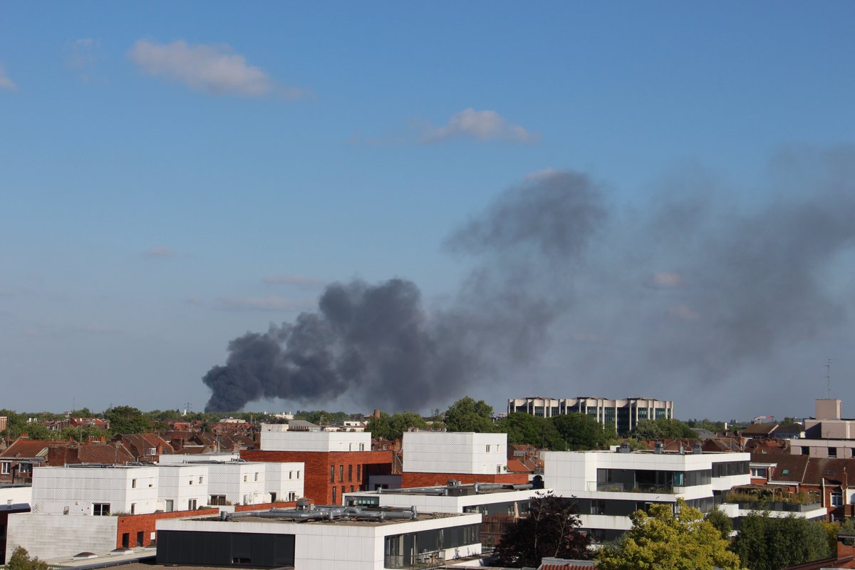 GregoryDegonfle's tweet photo. Enorme incendie en cours à Lille... https://t.co/Ug3Jy2yqho