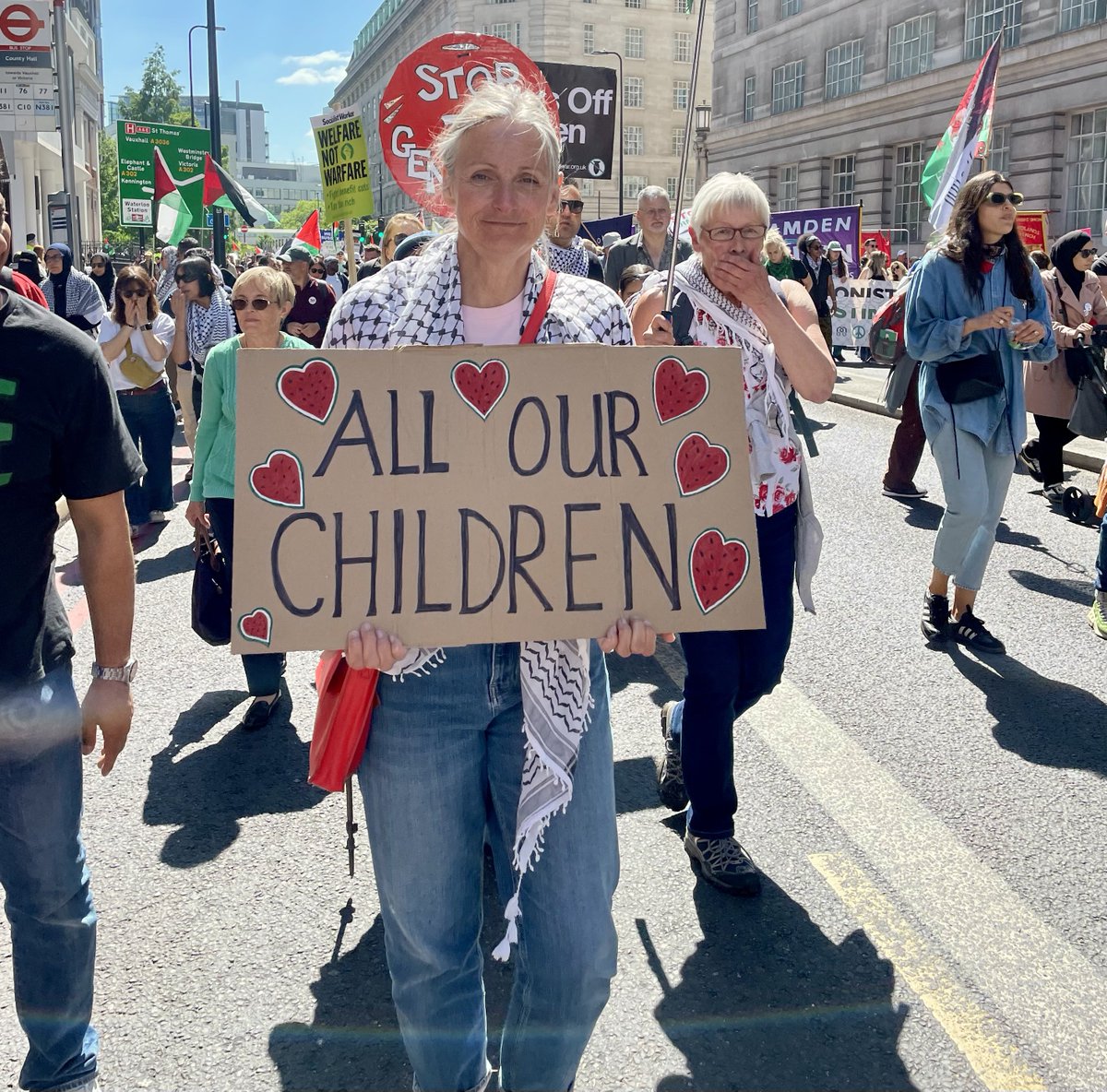 TODAY WE SAW THE REAL UK: don’t believe the lies! 

*For fascism: 130 in Birmingham

*For Palestine: 600,000 in London.

Love wins. ❤️🇵🇸