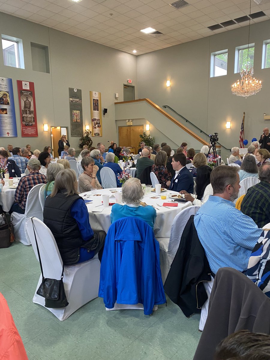 curtis4state's tweet photo. So thrilled to join a huge crowd at this morning’s 3 towns and 2 cities Democratic breakfast. When Democrats get energized, they organize! https://t.co/nF44zU8oGs