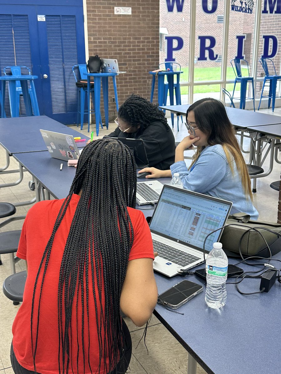CherylD58's tweet photo. While others rest, WOMS teachers rise—using their Saturday to plan strategic remediation for students who were just shy of EOG proficiency. #OnTheCusp #WOMSStrong
#WOMSExcellence
@WOMSWildcats @CumberlandCoSch https://t.co/08nodSIt2G