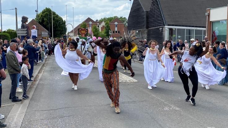 #Dainville : pimpante et énergique, une fête des Portefaix aux rythmes et couleurs de l’Afrique
lavoixdunord.fr/1586726/articl…
#hautsdefrance "pasdecalais #arras #portefaix