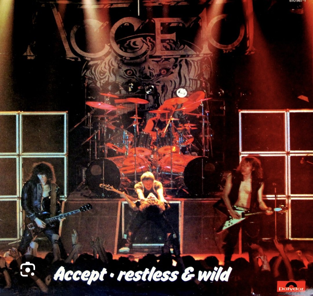 VENOM_NWOBHM's tweet image. Happy Metal Saturday!
🎵"Fog in the streets
A church clock beats 
Midnight darkness all around"🎵
FAST AS A SHARK 1982
🤘😎🤘#ACCEPT