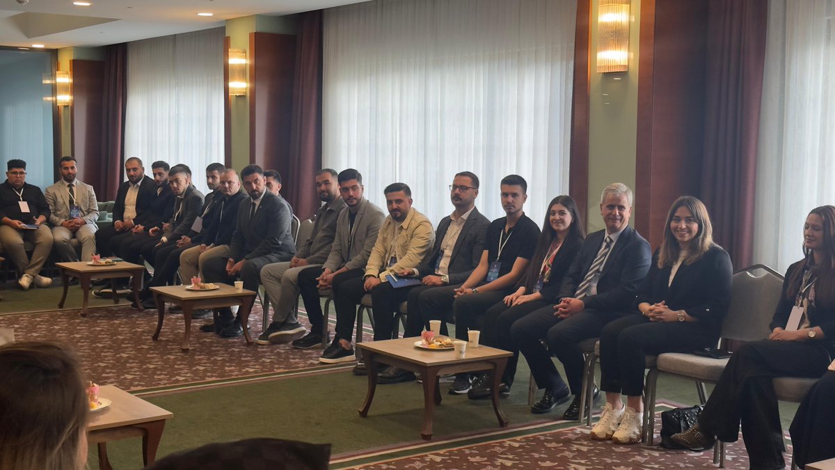 AkInsanHkl's tweet photo. Genel Başkan Yardımcımız
ve İnsan Hakları Başkanımız Prof. Dr. Hasan Basri Yalçın, Eğitim ve İstişare Kampımızda 81 İl Gençlik Teşkilatıyla bir araya geldi. https://t.co/L8UxrDbuBP