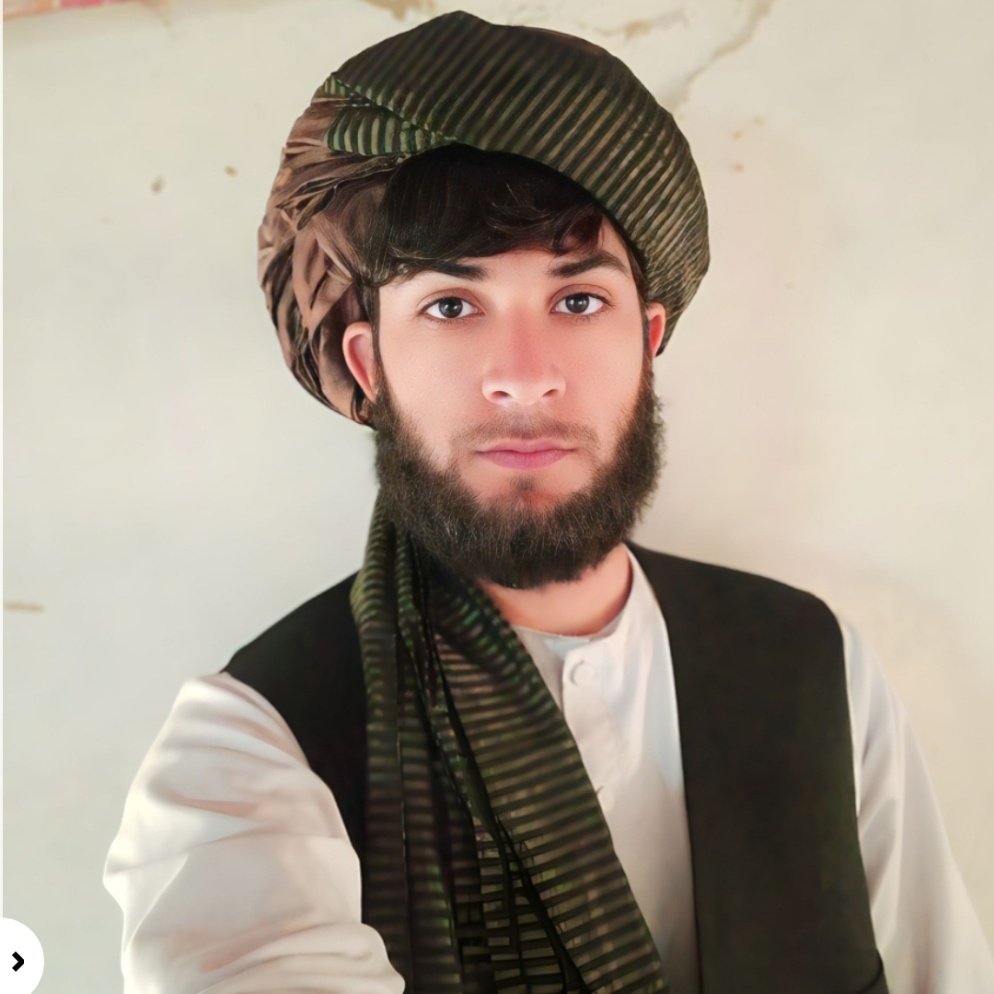 #NewProfilePic هیڅ کله د کفارو غلامی نه کوو جهاد مو مسیر دی حوصله کوو پر الله 💞تعالی توکل کوو هرڅه پر شریعت برابر کوو جهالت مرداباد جاهلان مرداباد 🛬
🫂🫂امارت زنداباد