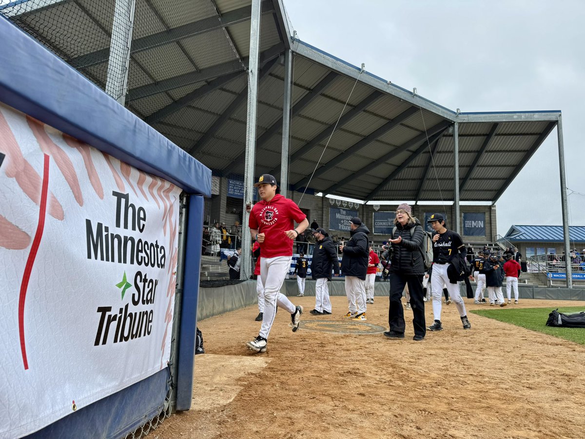 pacecarr's tweet image. Throw a hoodie on and come join me at #BaseballDayMN25 in Waconia. Four great games today; next one at 1. Even Santa made it out.
Interview photo: G1 MVP @MarsolekOwen of Duluth Marshall.