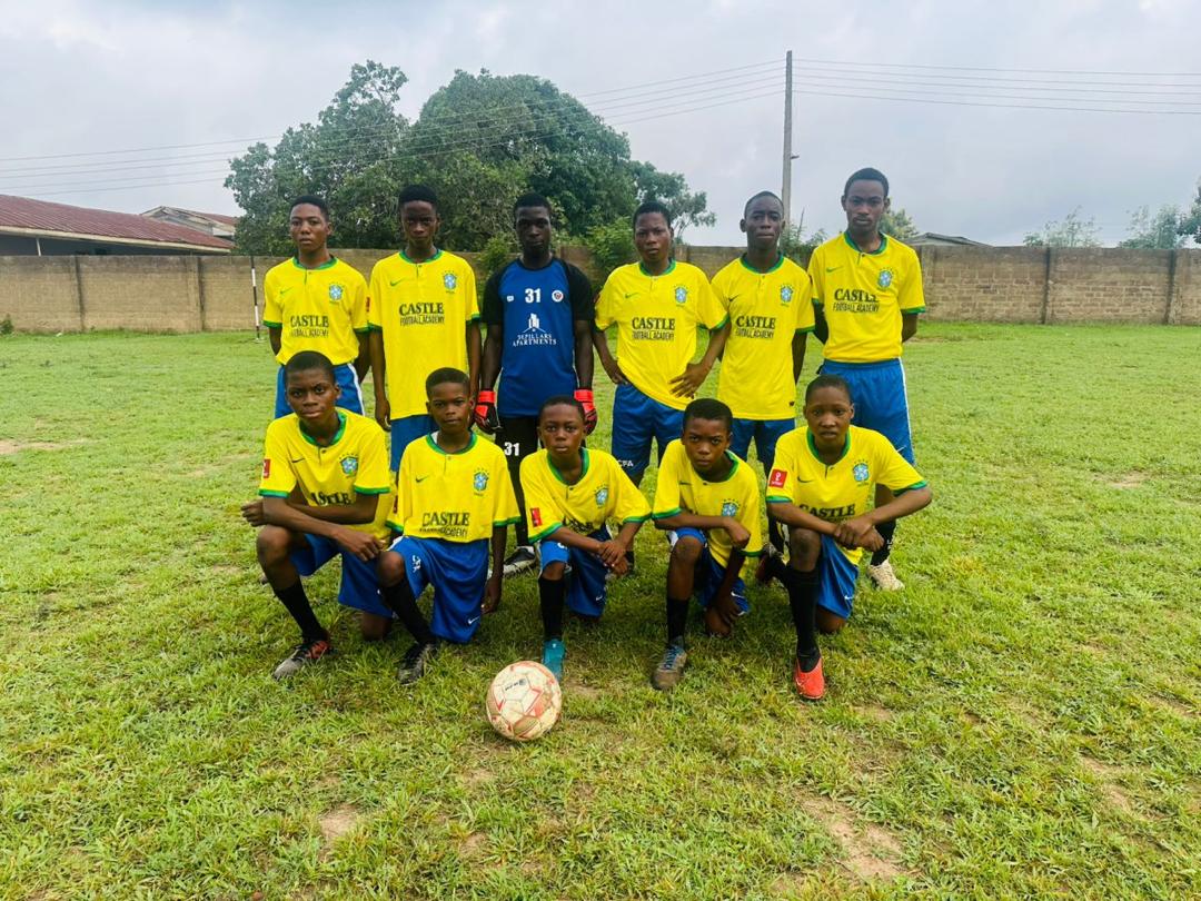 vamosCFA's tweet photo. Full-time at the Soccer Temple: our fearless U-13s crush LAUTECH 5-0 in a behind-closed-doors friendly! 🚀⚽
Taiwo dazzled with a clinical brace, and the whole squad put on a masterclass in teamwork. 💪🔵
#CastleFootballAcademy 
#houseoftikitawa 
#footballacademy 
#FutureStars https://t.co/3XbW6LoYys