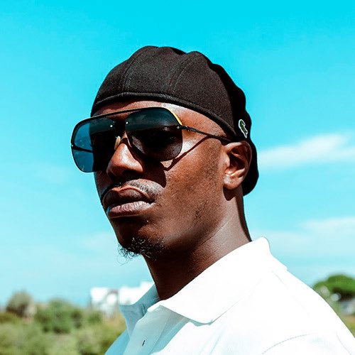 🇫🇷 Suite au décès du rappeur WeRenoi, le streamer Sardoche interpelle les savants musulmans sur leur vision de la musique comme péché, car selon lui c’est une forme d’expression qui peut aussi transmettre la foi :

« Franchement à chaque décès d’un artiste de musique musulman 90%