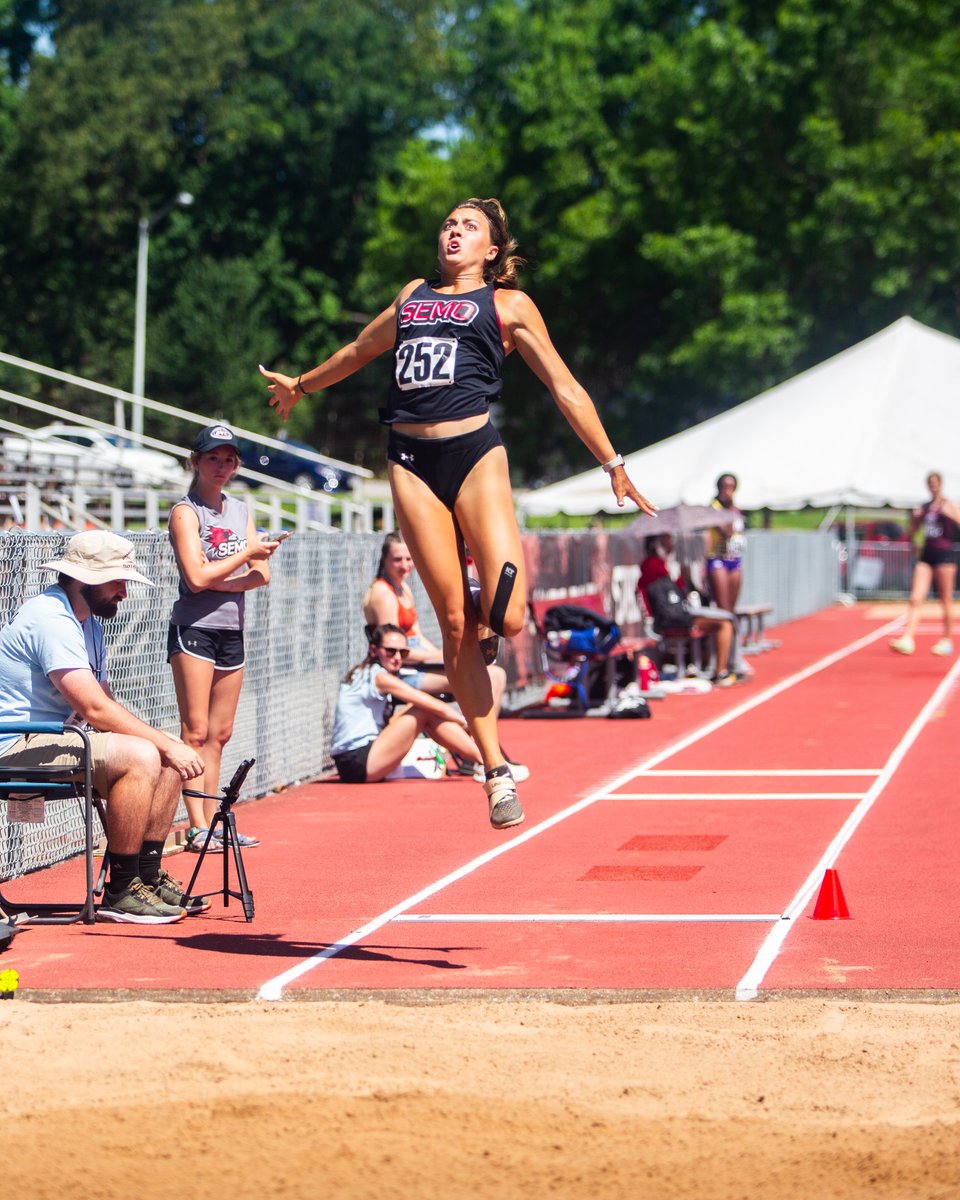 SEMOXCTF's tweet photo. Women's Long Jump Results
🥉Anna Thomason - 19' 2.75" - PR🎂
5th Molly Grohmann - 18' 6.75"
12th Kendall Holweg - 17' 7.50"
16th Krysta Miller - 16' 6.75"

#FeelinRowdy https://t.co/aeUW99J3M9