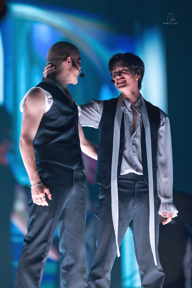 moszz_nk's tweet image. จังหวะไฟ fade ดับลงนี่ยิ้มเยอะกว่าตอนไฟติดอีกน้า ~~ 

GEMFOT LOVE IN THE AIR

#LOLFanFest2025D1
#GeminiFourth #เจมีไนน์โฟร์ท
#Gemini_NT #Fourthnattawat