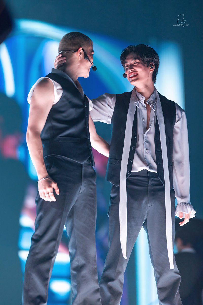 moszz_nk's tweet image. จังหวะไฟ fade ดับลงนี่ยิ้มเยอะกว่าตอนไฟติดอีกน้า ~~ 

GEMFOT LOVE IN THE AIR

#LOLFanFest2025D1
#GeminiFourth #เจมีไนน์โฟร์ท
#Gemini_NT #Fourthnattawat