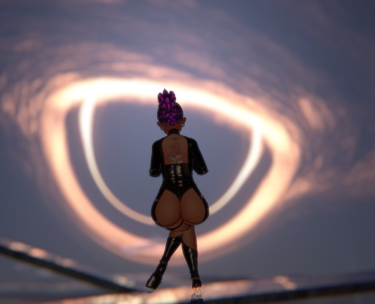 SaphiraDragonAD's tweet image. Vee is so stunning. You can find her at jinxxy.com/CrunchyFrajs/p…
#Vrchat #Avatar