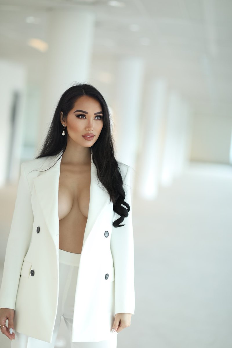 Chic. Sharp. Unapologetically in charge