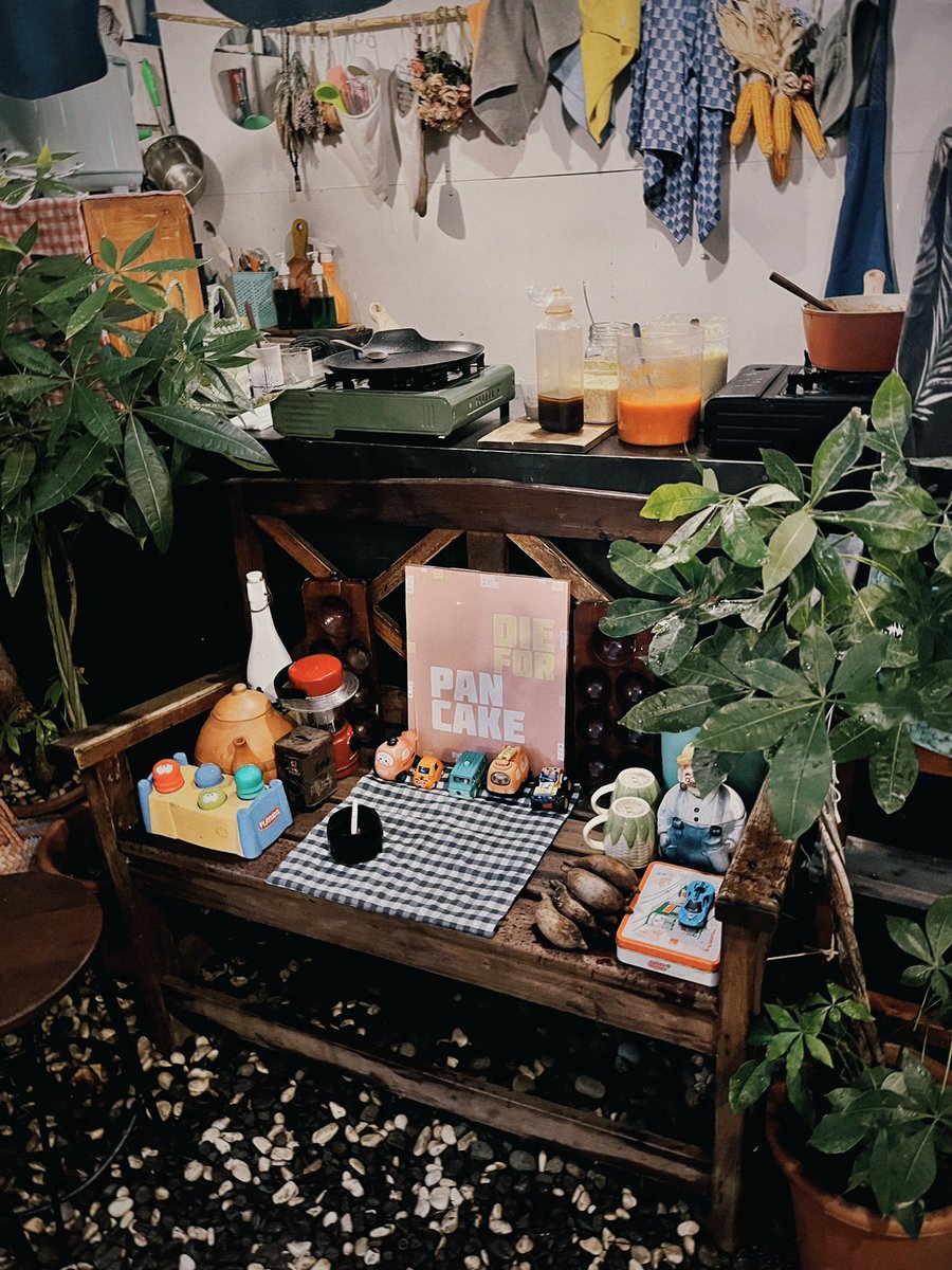 breakfastwithxx's tweet photo. mampir ke warkop kandang ayam, jiwa introvet ini sebenernya gak mau kemana mana tapi penasaran banget sama tempat ini pas ga sengaja orang share di tiktok.

jujur ga bohong, pulang dari sini jadi super happy! #NonaMengReview https://t.co/MxB86Fw1vO