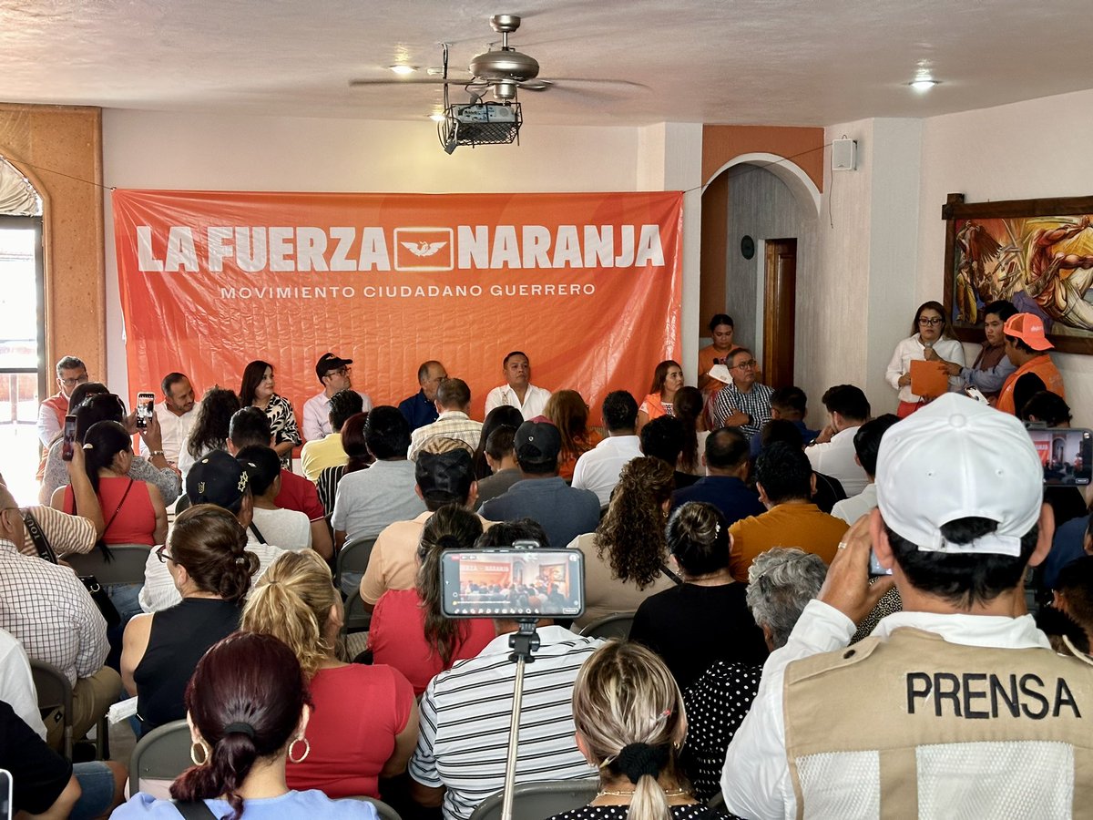Ricardo Astudillo Calvo (@richastudillo) on Twitter photo Esta semana tuvimos gira en la zona Norte. Nuestro primer punto fue en el imponente y bello #Taxco, donde tuvimos un gran encuentro con la militancia de #MovimientoCiudadano Guerrero <a href="/Mov_Gro/">Movimiento Ciudadano Guerrero</a>.
Me dio gusto que coincidamos en que debemos sumar y trabajar en equipo, para que más Esta semana tuvimos gira en la zona Norte. Nuestro primer punto fue en el imponente y bello #Taxco, donde tuvimos un gran encuentro con la militancia de #MovimientoCiudadano Guerrero <a href="/Mov_Gro/">Movimiento Ciudadano Guerrero</a>.
Me dio gusto que coincidamos en que debemos sumar y trabajar en equipo, para que más