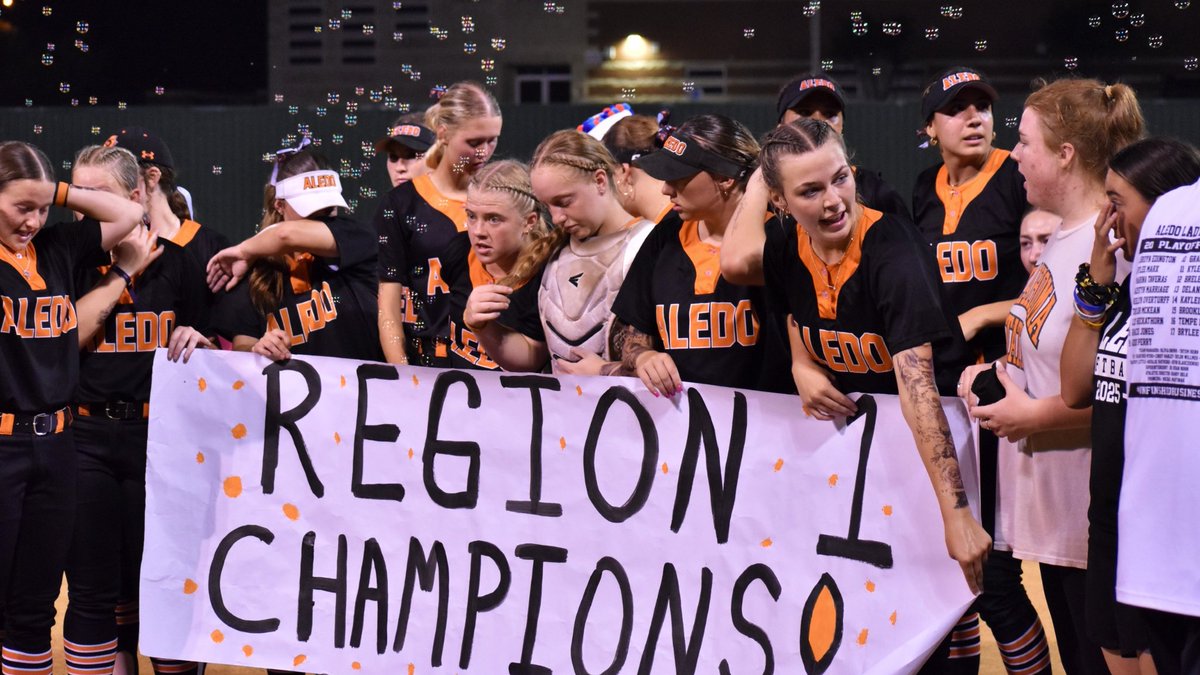 Charles Baggarly (@swaggarly) on Twitter photo One year after a crushing loss in the state semifinals, Aledo softball is heading back with a newfound determination. <a href="/LadycatSoftbal1/">Ladycat Softball</a>
Here is an inside look at the Bearcats' journey back to state and their mentality ahead of the big game. FULL FEATURE: star-telegram.com/sports/dfwvars… One year after a crushing loss in the state semifinals, Aledo softball is heading back with a newfound determination. <a href="/LadycatSoftbal1/">Ladycat Softball</a>
Here is an inside look at the Bearcats' journey back to state and their mentality ahead of the big game. FULL FEATURE: star-telegram.com/sports/dfwvars…