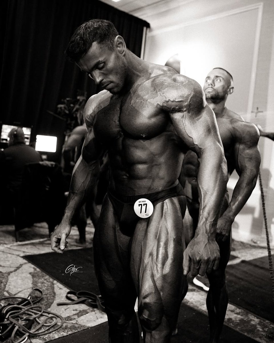 <a href="/GalleryMuscle/">Muscle Gallery</a> <a href="/PushMuscle/">Push Muscle</a> He looks phenomenal! Such a beautiful freak