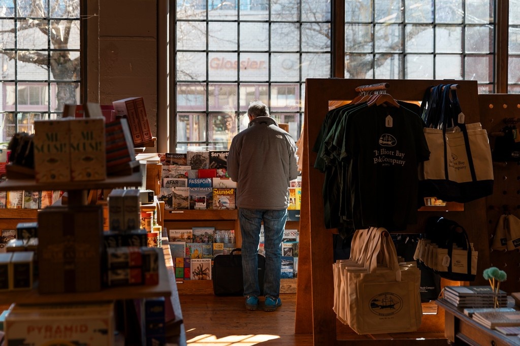 ElliottBayBooks's tweet image. Morning sunshine ☀️
#indiebookstore #elliottbaybookcompany