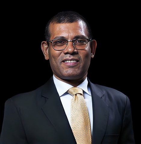 ގައުމާއިމެދު ރައްޔިތުން ބޭނުންވާގޮތް ދަނެ، ގައުމަށް ރައްޔިތުންގެ ވެރިކަމެއް ކުރި ހަމައެކަނި ރައީސް. ރައްޔިތުންގެ ނިންމުން ގަބޫލުކޮށް އެގޮތަށް އަމަލުކޮށް، ދައުލަތުން ވައްކަން ނުކޮށް ގައުމާއި ރައްޔިތުންނަށް
 ހެވާއި ލާބަ ހޯދަދޭން ވެރިކަންކުރި ހަމައެކަނި ރައީސް.
<a href="/MohamedNasheed/">Mohamed Nasheed</a>