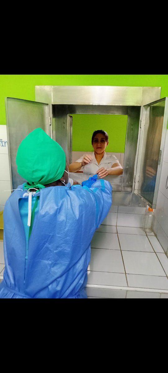 Recepción del material de uso,de la sala de Medicina por la enfermera de esterilización, y  enfermera de sala,garantizando calidad de vida de los pacientes ingresados en el CDI Zona F Municipio Libertador Distrito Capital Caracas 
#CubaPorLaVida 
#CubaCoopera