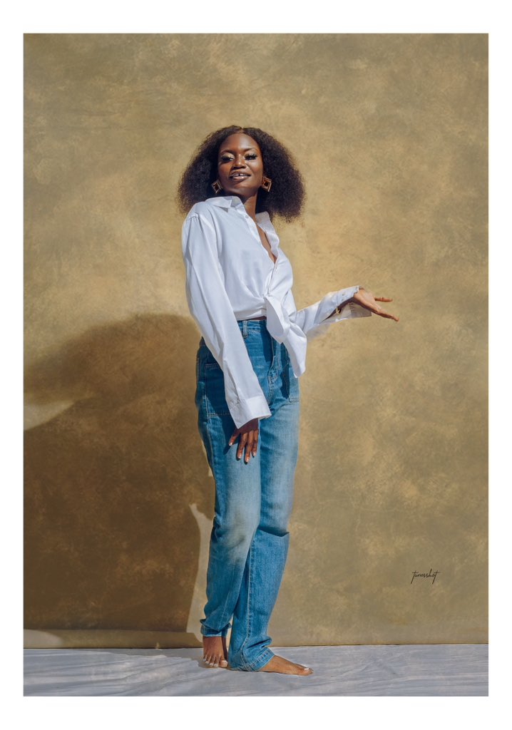 ArtGbadebo's tweet photo. I create this magic using natural light ❤️📸
@ArtGbadebo  shot it
Assistant photographer @Oni_Raphael0 https://t.co/4zsI9cxlrT