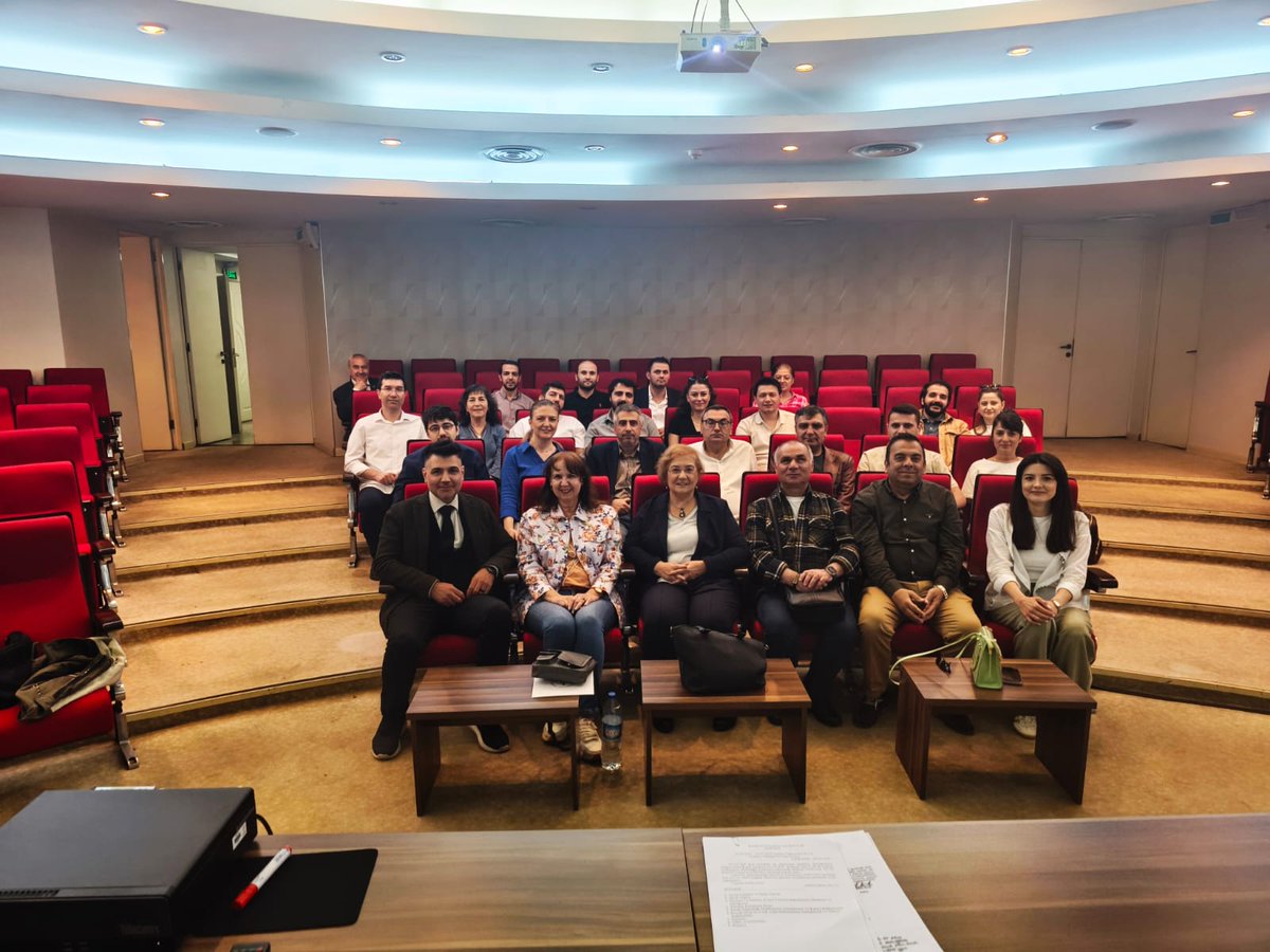 kamuavukatlari's tweet photo. 10 Mayıs 2025 tarihinde, Derneğimizin 3. Olağan Genel Kurulu demokratik bir ortamda dayanışma içerisinde gerçekleştirilmiştir.
Yapılan genel kurulumuzda;
    • Yönetim kurulu üye sayısı 7 kişiye çıkarılarak daha güçlü ve kapsayıcı bir yönetim oluşturulmuştur. https://t.co/9sBkIOSfen