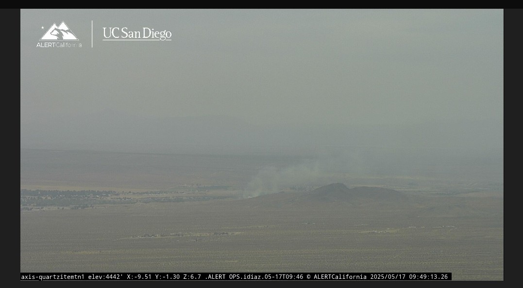 paininthepass's tweet photo. New brush fire in Helendale off of Jordan Rd & Vista Rd. The Jordon Fire is wind driven at 15 acres with rapid rate of spread. #PainInThePass #Helendale #Fire #BrushFire #JordanFire https://t.co/vFhnP0h9hT
