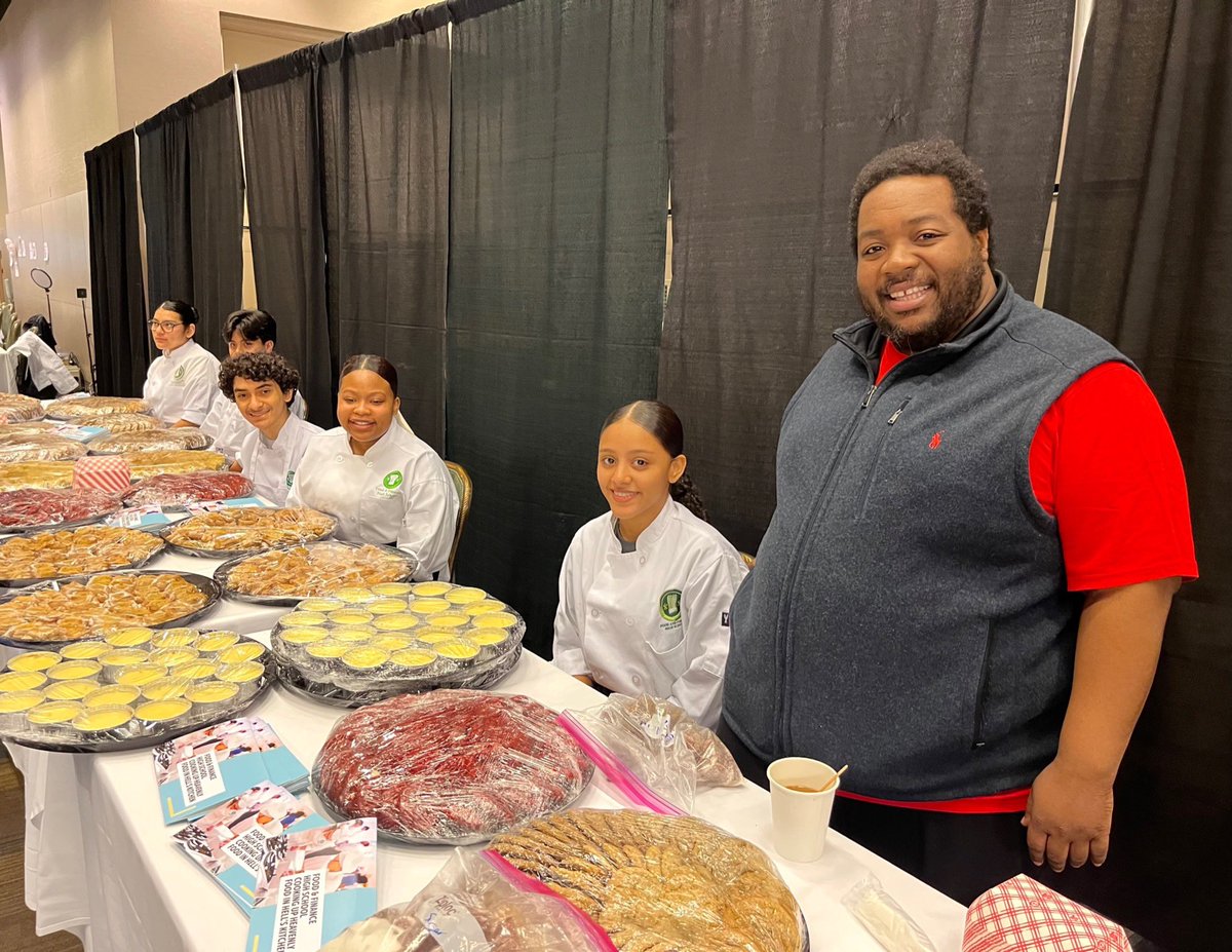 UFT's tweet photo. What would a #uftspring education conference exhibit hall be without the food made by CTE culinary students? Here are Food &amp; Finance HS students with their cookies and pastries. 🍪🍮 https://t.co/ndQdyEGGgO