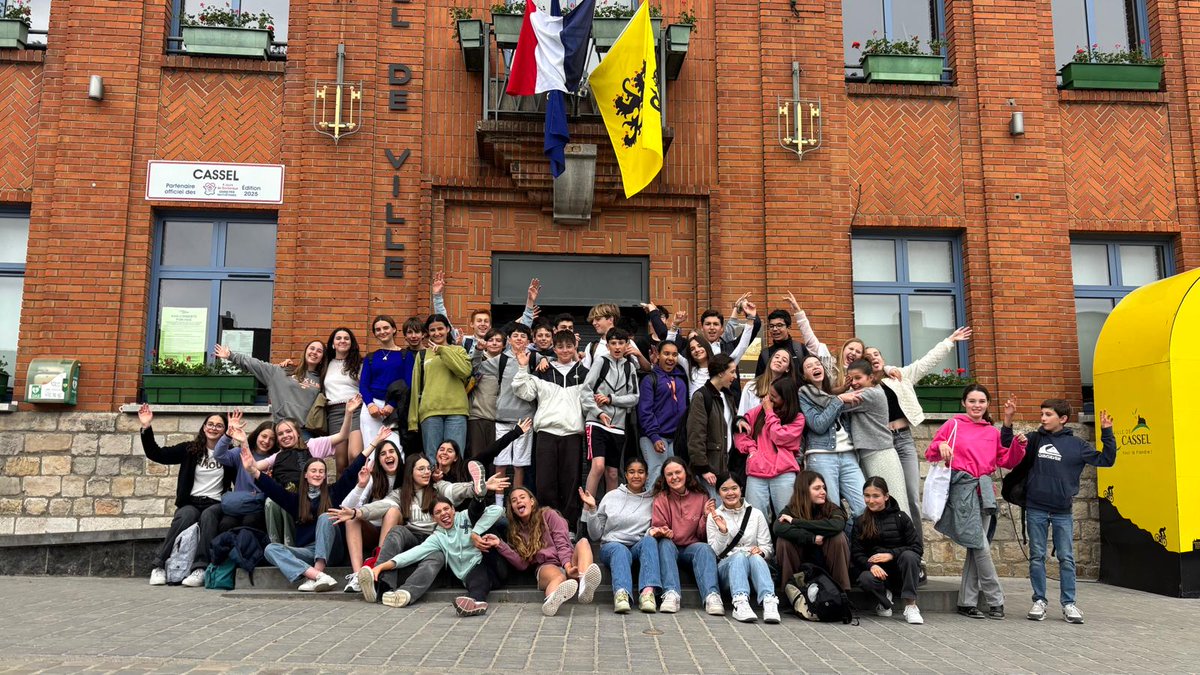 INTERCAMBIO A LILLE (FRANCIA)
Este curso 22 alumnos de francés de 2º de la ESO participan en un intercambio con el Collège Sainte-Odile de Lille. El miércoles 14 nuestros alumnos fueron recibidos por sus “correspondants” franceses y sus familias.