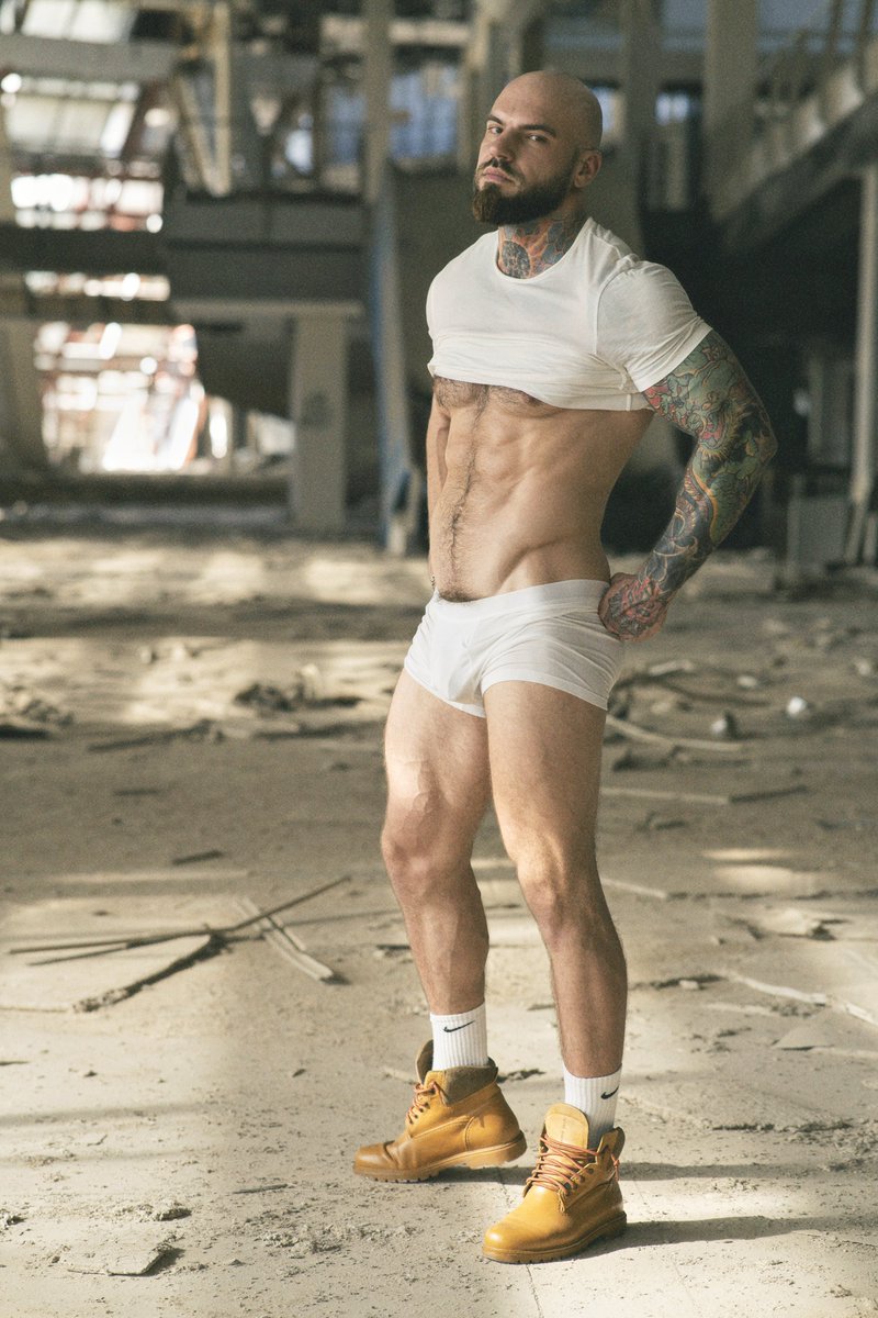 BiValdemar's tweet photo. Come with me, this place is safe, trust daddy
#traplover #femboylover #callmedaddy #bi https://t.co/k1XAFR4qQo