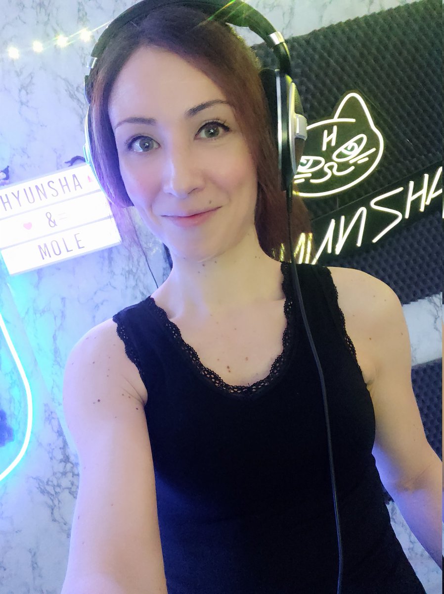 Hyunsha3's tweet photo. Vamos a refrescar la tarde con musicón!!! 
https://t.co/pHAwSGE1m5 https://t.co/9rq8CB8mxG